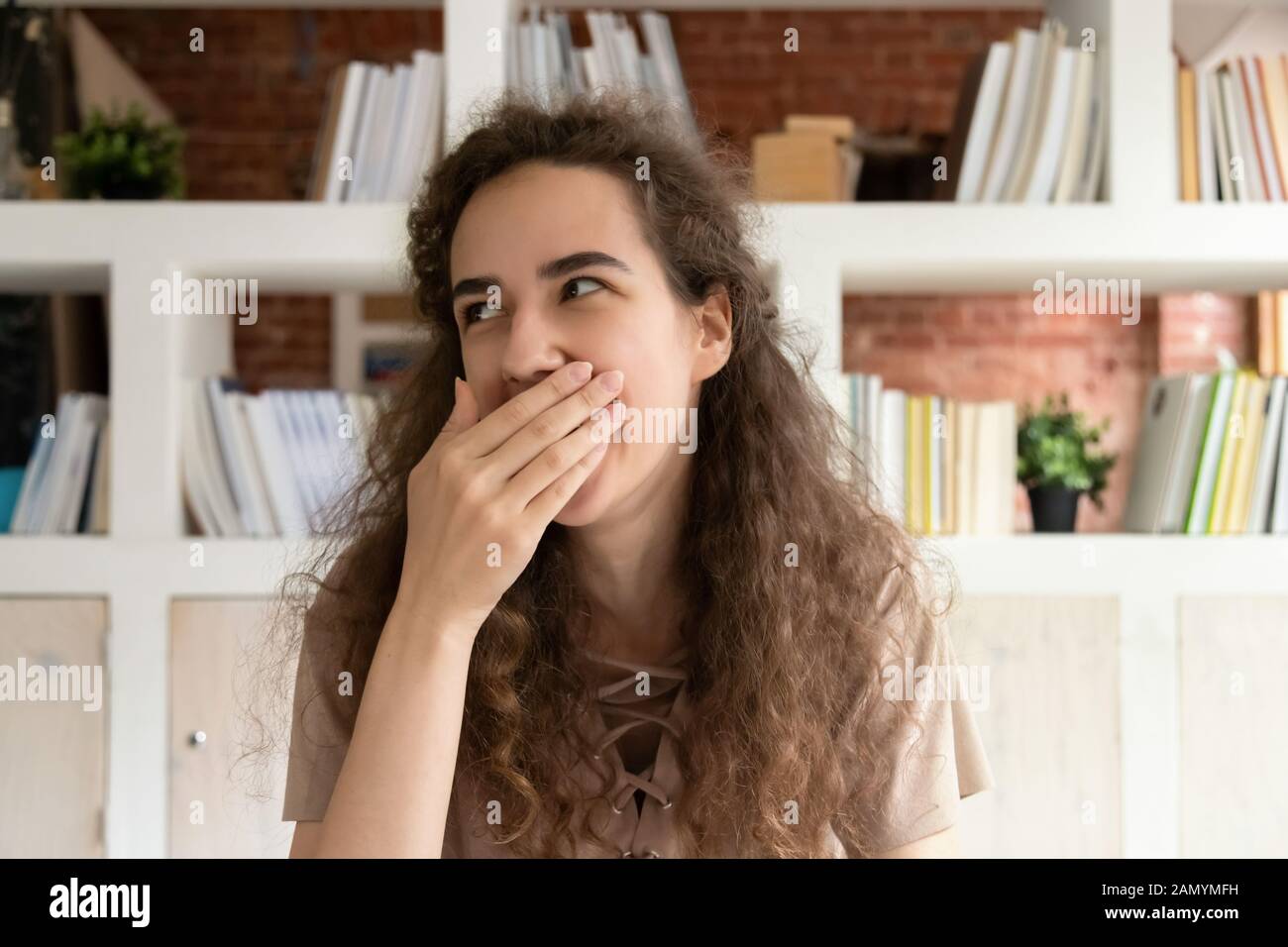 Allievo stanco teenager immagini e fotografie stock ad alta risoluzione -  Alamy