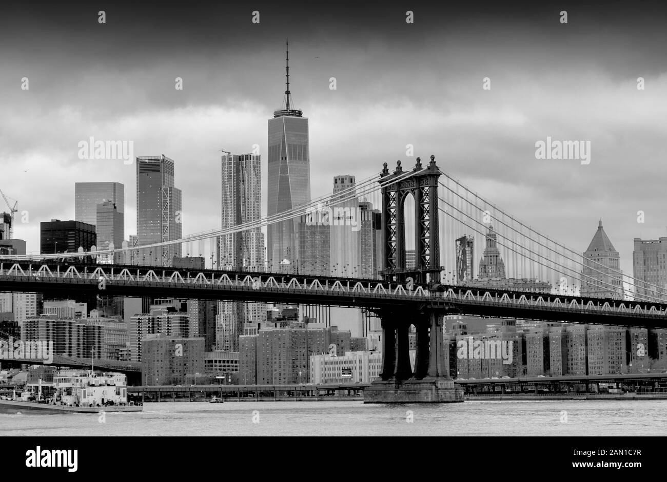 Lo splendido skyline di Lower Manhattan Island e Manhattan Bridge, New York City, Stati Uniti d'America 2018. Foto Stock