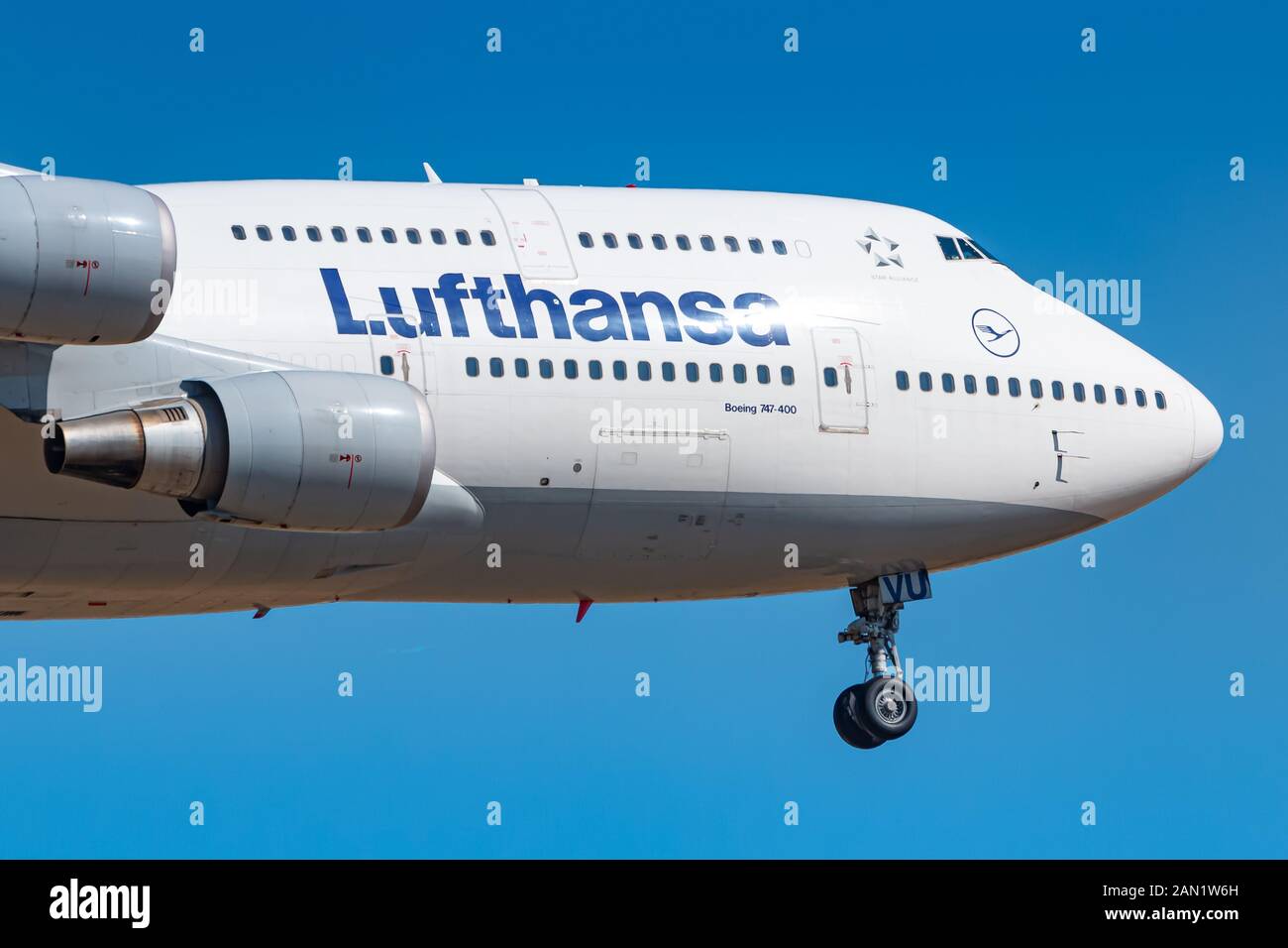 Francoforte, Germania - 8 Giugno 2018: Lufthansa Boeing 747 aereo all'aeroporto di Francoforte (FRA) in Germania. Boeing è un costruttore di aeromobili in base ho Foto Stock