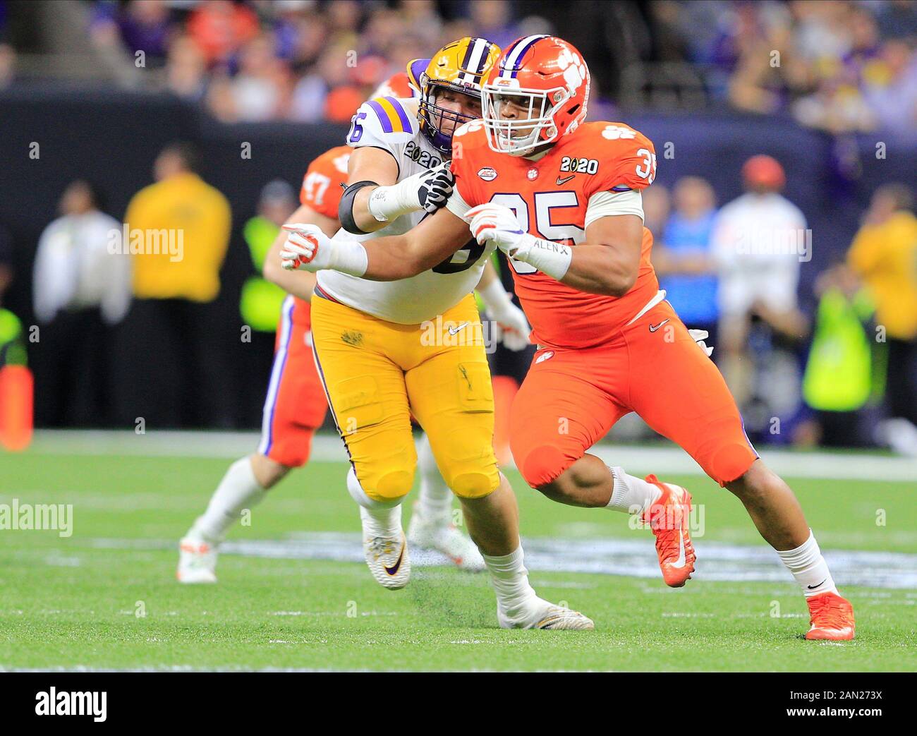 New Orleans, Louisiana, Stati Uniti. 13th Gen 2020. Clemson Tigers Defensive End Justin Foster (35) al NCAA Football 2020 CFP National Championship gioco tra Clemson vs LSU a Mercedes-Benz Superdome a New Orleans, Louisiana. Jp Waldron/Cal Sport Media/Alamy Live News Foto Stock