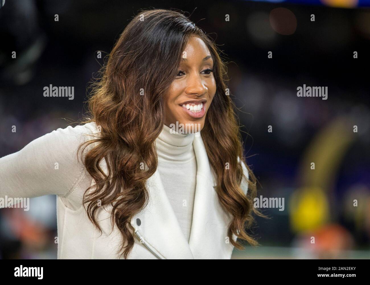 13 gennaio 2020: Reporter ESPN di bordo Maria Taylor durante l'azione di gioco del campionato nazionale di Playoff di calcio del College tra le tigri di Clemson e le tigri di LSU a Mercedes-Benz Superdome a New Orleans, Louisiana. La LSU sconfisse Clemson 42-25. John Mersits/CSM Foto Stock