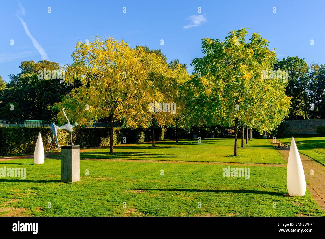 Watford, UK, settembre 2018, sculture nel giardino del Grove hotel, Hertfordshire, Inghilterra Foto Stock