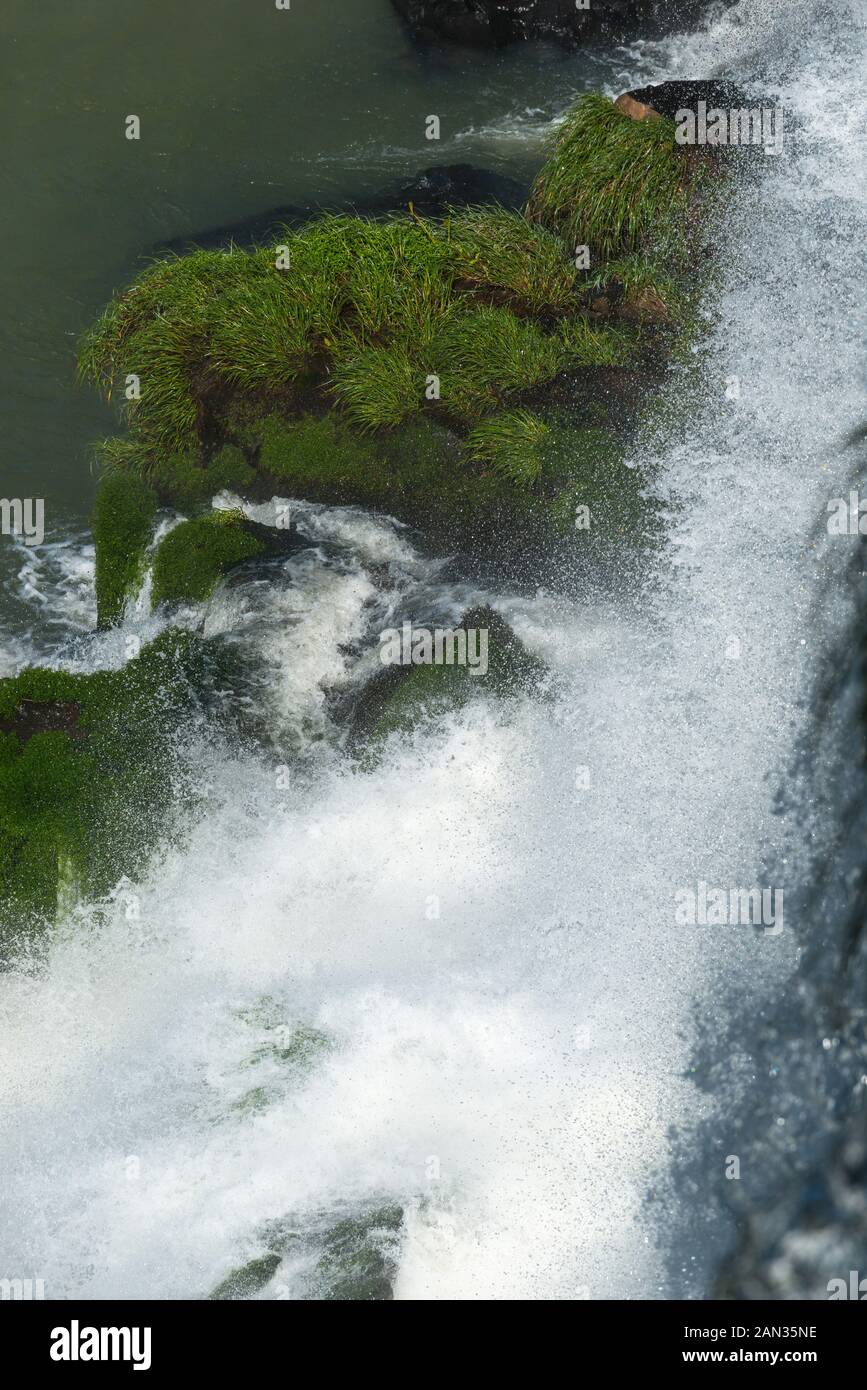 Circuito superiore, Cataratas del Iguazú o Cascate di Iguassù, Parco Nazionale Iguzú, Patrimonio Naturale UNESCO, Provincia Misiones, Argentina, America Latina Foto Stock
