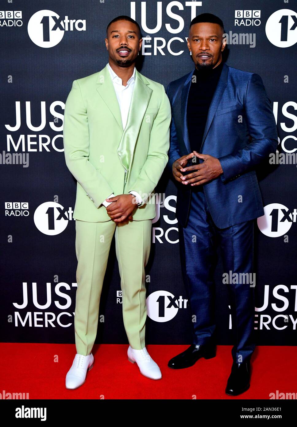 Michael B. Jordan (a sinistra) e Jamie Foxx partecipano allo screening speciale del Regno Unito Di Just Mercy tenutosi al Vue Cinema, Leicester Square di Londra. Foto Stock