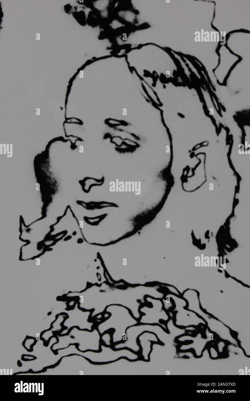 Fine anni settanta in bianco e nero la fotografia estrema di un elegante thirtysomething donna adulta Foto Stock