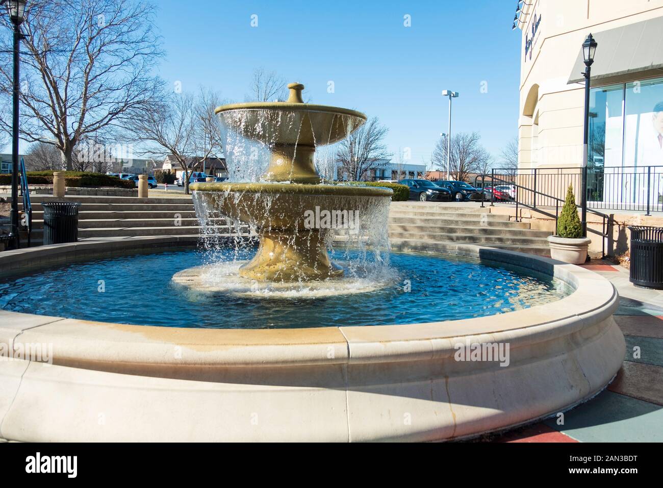 Brandley Fair centro commerciale fontana in inverno, Wichita, Kansas, Stati Uniti Foto Stock