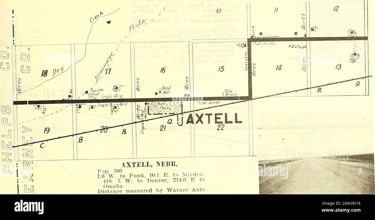 Mappa e guida di Huebinger per la rotta transcontinentale Omaha-Denver; . FUNK, NEBR. Pop. 250. Alt. 2.000 piedi Da S.2 W. a HoWredge, da 7.6 E. a Ax-Tell. 43.0.7 W. a Denver. 221.6 da E.a Omaha. Distanza misurata da Warner AutoMeter. Gas E OLI: Negozio di hardware. 01^ floB 122 ///J&gt;. AXTELL, NEBK. Pop. 300. , 7fl W a Funk. 10.1 B. a MirdcMi. 41S. 3 W. a Denver, 214.0 e a OnKilia.piKtnce misurato hy Warner Auto Aletev.lOTEIiS - Murray Hotel, Am., 2.GAB.4GB - Leafgrens Garage. 123 Foto Stock