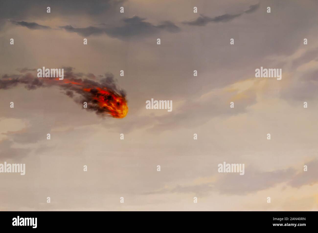 Meteor pietra a cielo cadendo a terra Foto Stock