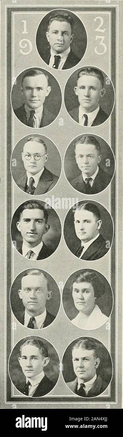 Jambalaya [yearbook] 1922 . ndence fino a data. Kenneth A. Morris, B.Lit. Il Jacksonville. Fla. Nu Sigma Nu. Snello ma imparato. Motto: un senso dell'umorismo copre una moltitudine di peccati. Leroy J. Neal, B.S Shawnee, Okla. La zeta Clii Chi. Lento ma sicuro. Motto: Aratro profondo mentre sluggards sonno. Julian G. Palmer Opelika, Ala. Alpha Tau Omega; Phi Chi; gufi; Assistente EditorJambalaya, 21-22; assistente Arte Editor. 22. Un gentiluomo e studioso. Motto: diecimila uomini fanno un esercito, ma onelittle donna fa un liome. Henry W. Pearce arancione. Tex. Kappa Sigma; Phi Chi; gufi; Oliva e blu. Un alto, bello biondo Foto Stock