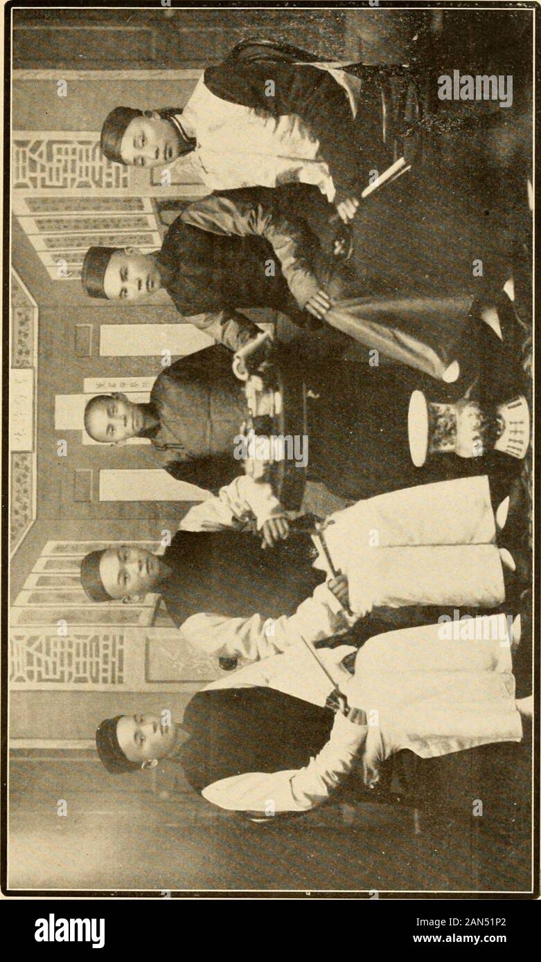 Nuove forze nella vecchia Cina : una sgradita ma inevitabile risveglio . ompare favorevolmente con lo stesso numero casuale selectedat in America. Un Cinese laundryman Posted on hisdoor questo significativo notare per la sua clientela estera :- Pleasehelp noi per ricordare il giorno di sabato per mantenerlo santa da portare-ing i vostri vestiti alla lavanderia prima di dieci oclock sul Sabato-giorni, mentre in un altro posto un servo cinese ha lasciato il mattino-ing dopo una scheda party al quale molto denaro avuto changedhands, dichiarando la sua padrona nella spiegazione, Me CHstian;me nessun soggiorno in nazioni casa ! Il cristiano cinese nonsi contenuto stesso Foto Stock