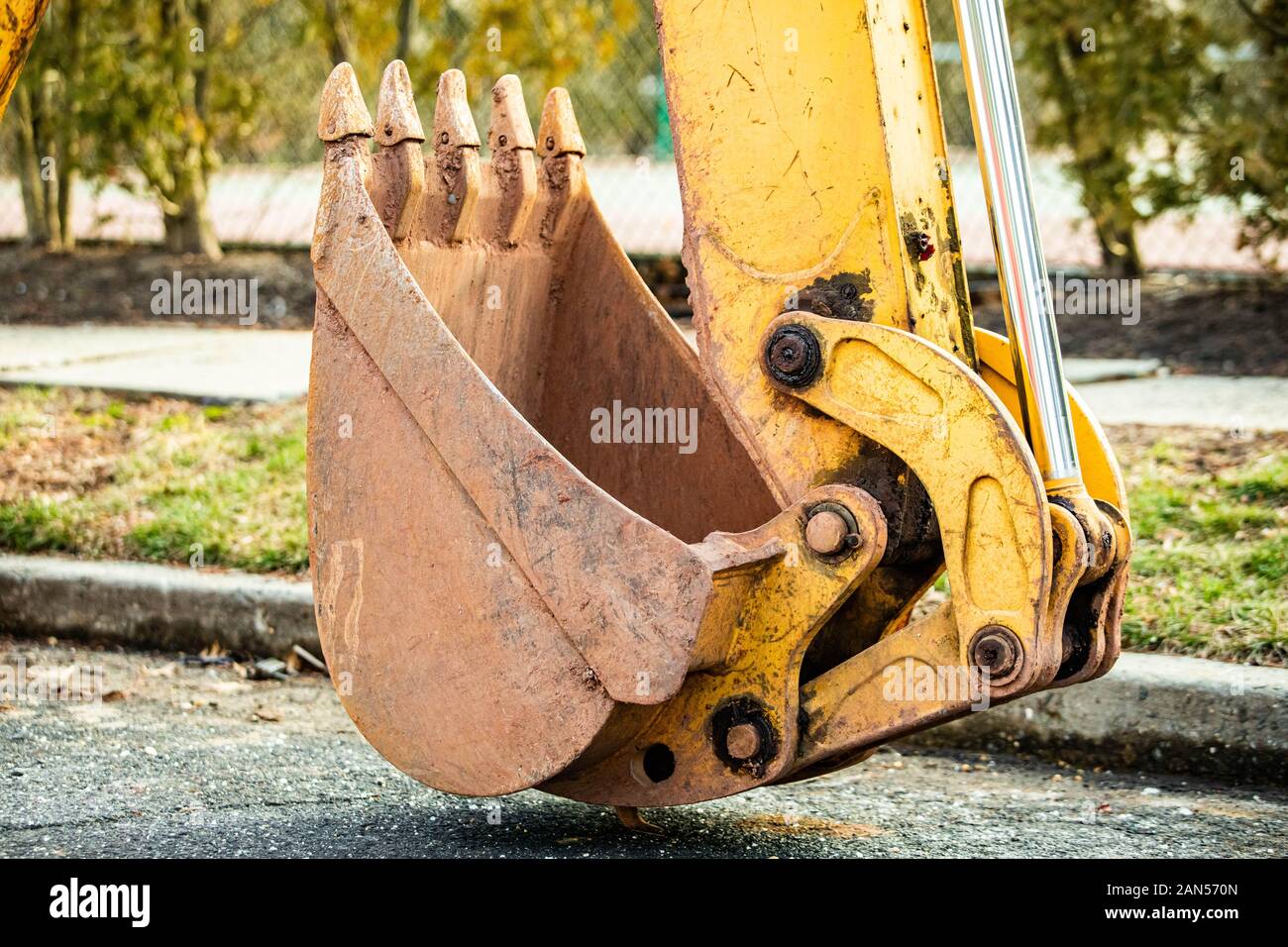 Escavatore bulldozer retroescavatore macchinari pesanti home opere di miglioramento per esterno Foto Stock