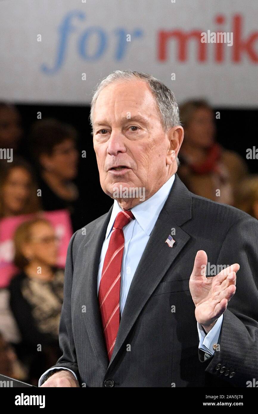 NEW YORK, NY - 15 gennaio: il candidato presidenziale Mike Bloomberg parla durante un "Donne per Mike" campagna evento presso lo Sheraton New York il 1 gennaio Foto Stock