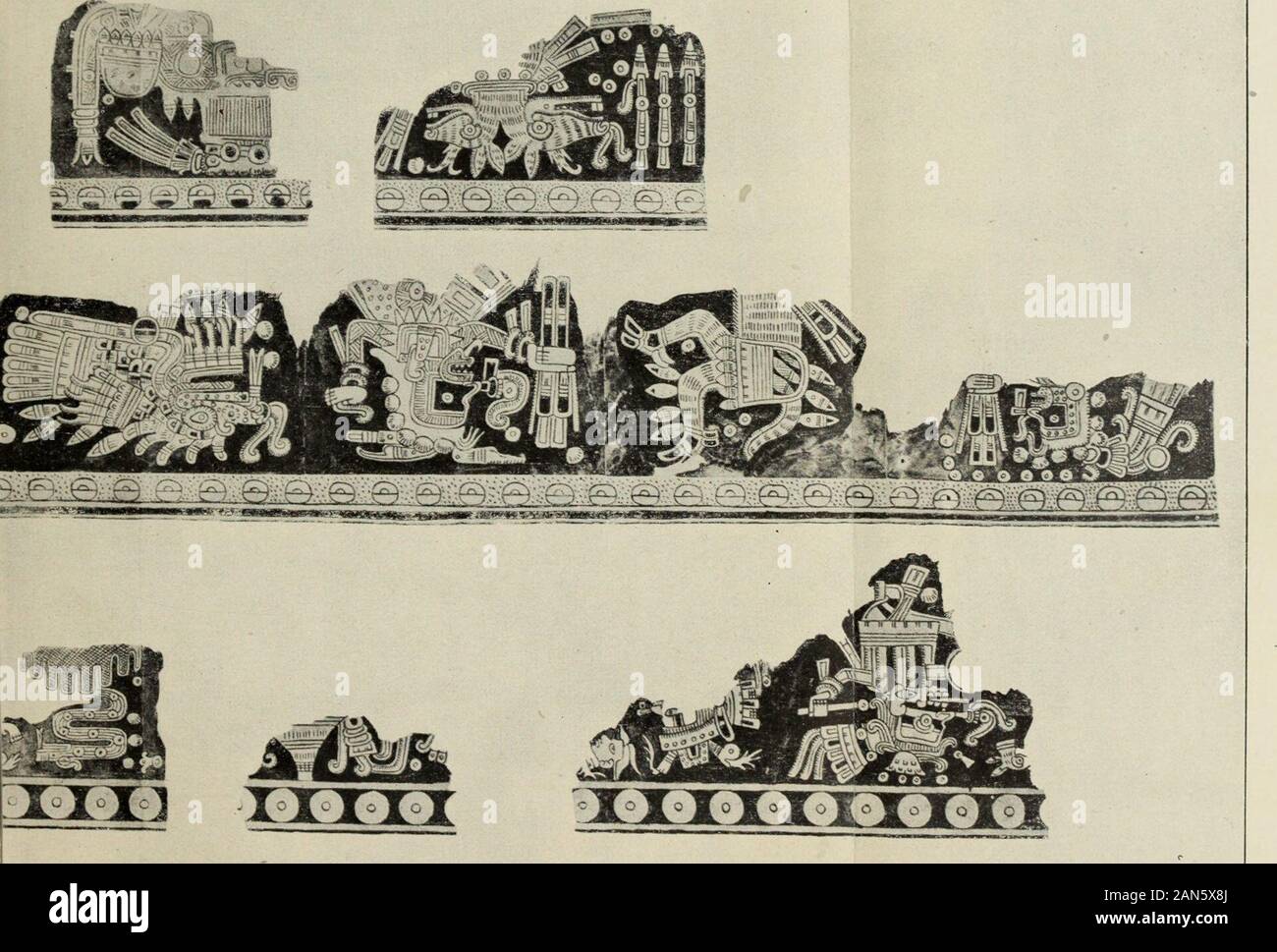 Messico e America Centrale antichità, i sistemi di calendario e di storia; . Tutti i dipinti a MITLA selerJ SPIEGAZIONE DEI DIPINTI MURALI 323 leone di fronte. In hist figura sul riglit. che differsfrom tlie altre forme di questo lato della corte in avente un occhio tonda della morte, il volto è diviso longitudinalmente da una larga striscia, che ri-chiede il disegno di Xipe, in acceso metà anteriore e una scura rearhalf. Quest'ultima è coperta withconcentric cerchi molto resem-bling le divisioni nel volto di vernice-ing che sono generalmente visti in thepictures di Quetzalcoatl. Thereis in questo caso Foto Stock