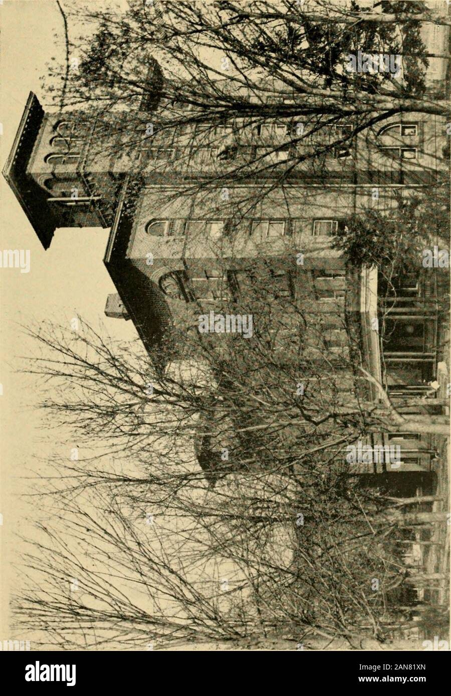 West Virginia Wesleyan College Catalogo: 1920 . ution dell ordinario andpartial equazioni differenziali. Prerequisiti, Corsi 5 e 6. 8. Soluzione di equazioni. Due ore a settimana,primo semestre. Proprietà di una razionale funzione integrale, riduzioni solutionsby, soluzioni dalle trasformazioni, soluzioni per determi-nants, soluzione approssimando la radice, soluzioni per serie, solu-zioni da frazioni continuato, soluzioni per orthogonnes, soluzioni bynomogrammes, soluzioni per la trigonometria. Prerequisiti, corsi1, 2 e 4. 9. Meccanica analitica. Tre ore alla settimana, firstsemester. I compositi Foto Stock
