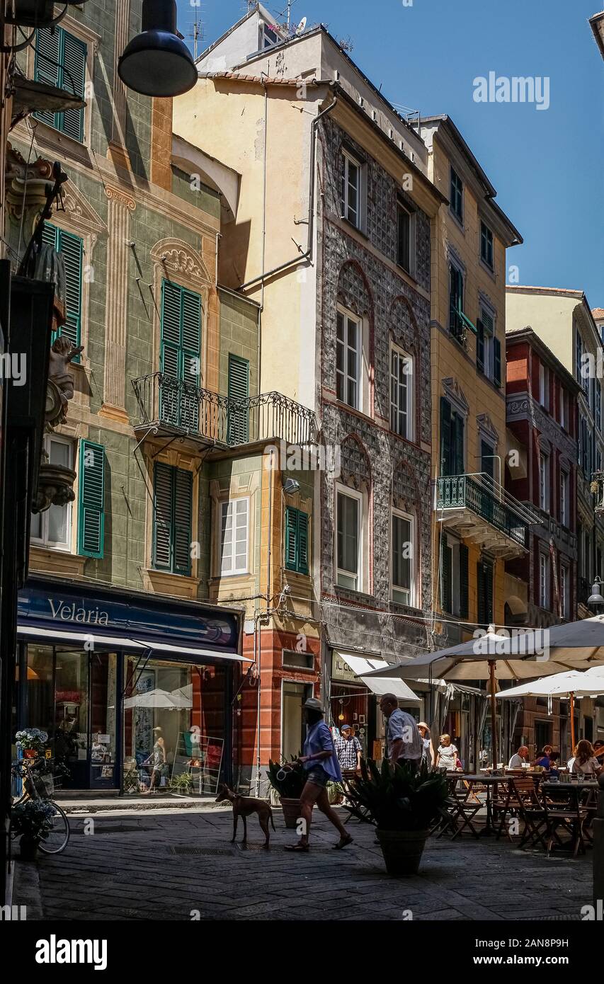Italia; Liguria; Savona; centro storico; Via Pia; Via Sacco; Centro Storico; scorcio; scorcio; Claudio pagliarani Foto Stock