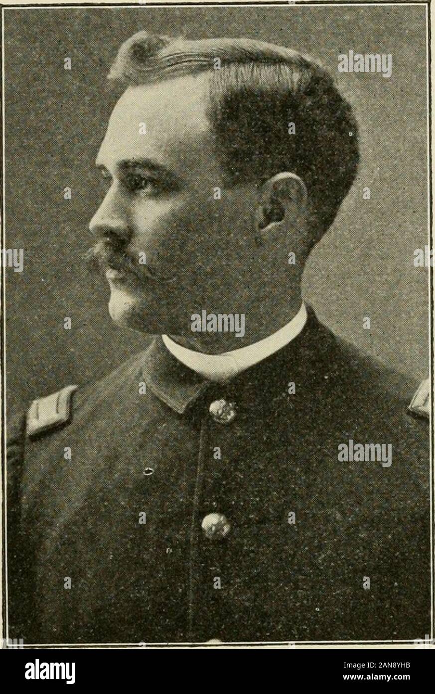 La storia del Michigan agricultural college e biografie dei fiduciari e professori . ted da canal costruzione, 1908, ufficio withmain poiché al 24 State Street. La città di New York. Egli risiedeva in almeno 24 posti. Morì il 23 aprile 1913. Bambini: Bethel legno; cadet, U. S. Mihtary Academy; inclass graduata del 1911 con la commissione del 2° heutenant, U. S. esercito; DorothyWood; legno mariana, morì Ottobre, 1900. Indirizzo: 24 Membro Street, New York City. Levi Rawson Taft, M. S., era figlio di Austin Augustus Taft di uomini-don, Massachusetts, e Helen Maria (Mather) Taft, del Cantone, Wirele-cu Foto Stock