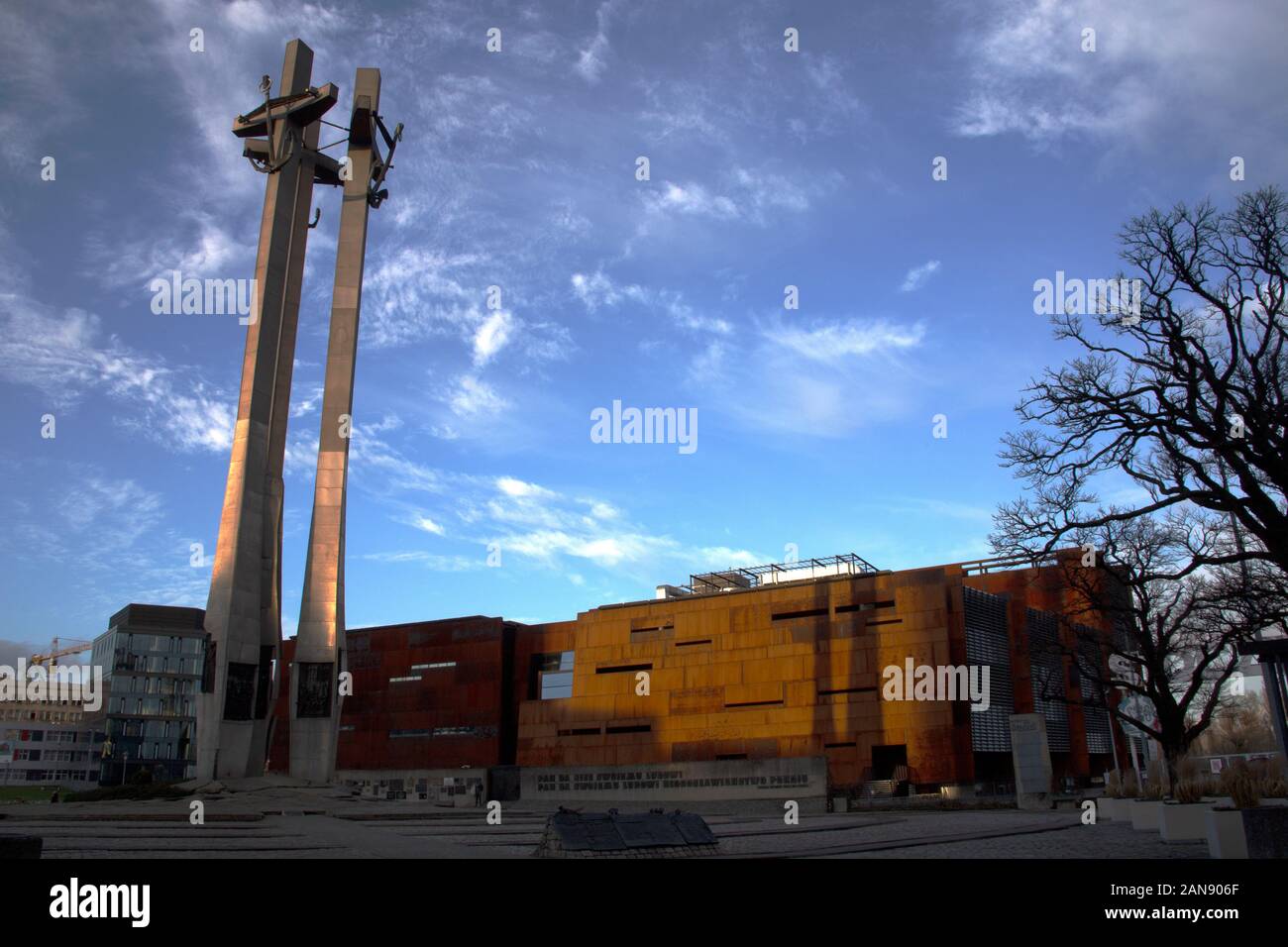 La solidarietà europea di Centro e il Monumento ai Caduti i lavoratori del cantiere, Gdansk, Polonia Foto Stock