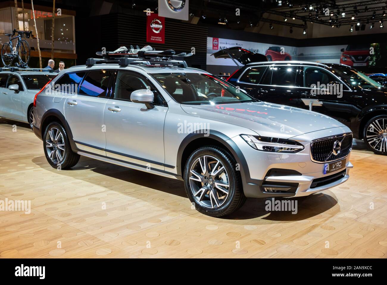 Bruxelles - Jan 9, 2020: Volvo V90 Cross Country auto presentata a Bruxelles Autosalon 2020 Motor Show. Foto Stock
