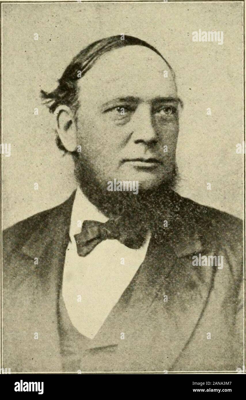 La storia del Michigan agricultural college e biografie dei fiduciari e professori . W. H. P. MARSTON.. ROBERT BAIRD GARDNER. Biografie dei fiduciari e facoltà. 381 l uomo come Mason, Strano Compagno, A. U. 0. W., e le civette. Egli è stato postmasterat il tempo della sua morte; feriti in guerra civile, undici e one-halfinches della tibia di una gamba doveva essere rimosso; membro dell'EpiscopalChurch. Morì Mav 26, 1911. Bambini: Dalla prima moglie, William H., Jr., Eleanor M., la sig.ra Willis L.Smith, tre altri defunto; dalla seconda: James B. Duffield, Maria E.,Helen J., Hallett P., Harrie Foto Stock