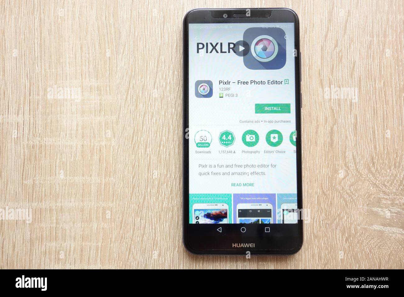 Pixlr - Free Photo Editor app su Google Play Store sito web visualizzato su Huawei Y6 2018 smartphon Foto Stock