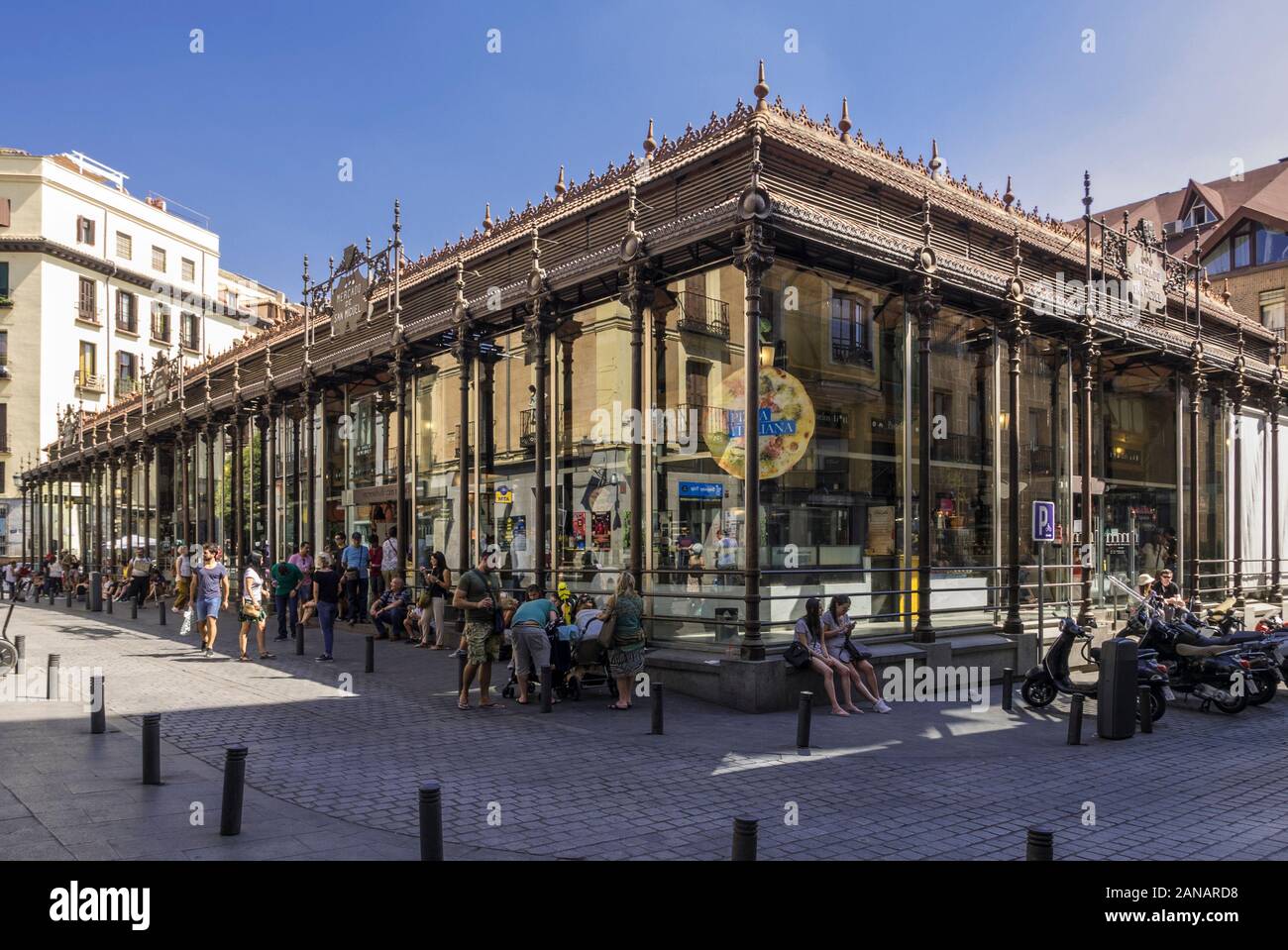 Il Mercado de San Miguel (San Miguel mercato), Madrid, Spagna Foto Stock
