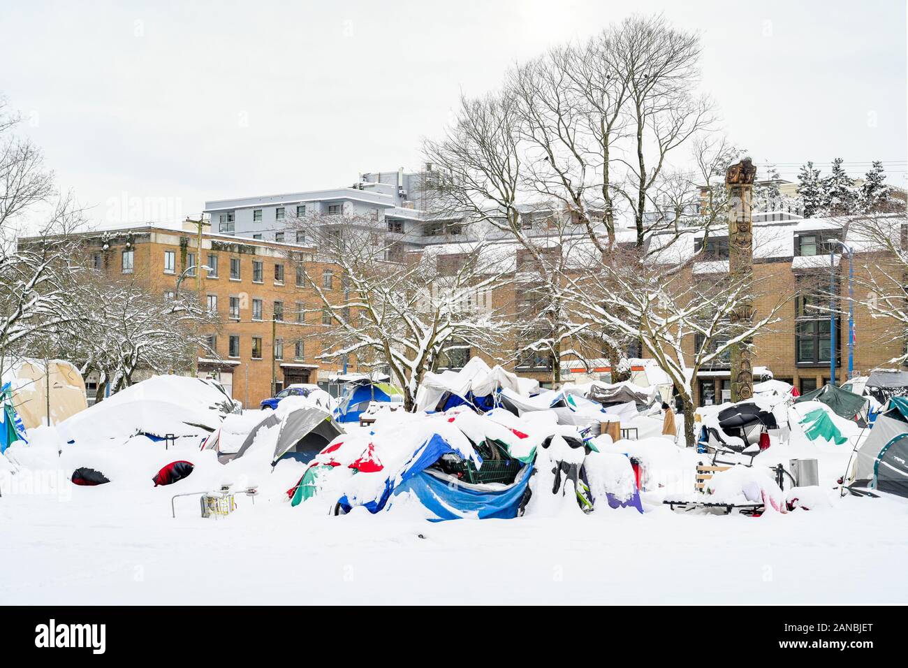 Senzatetto camp in inverno, Oppenheimer Park, DTES, Vancouver, British Columbia, Canada Foto Stock