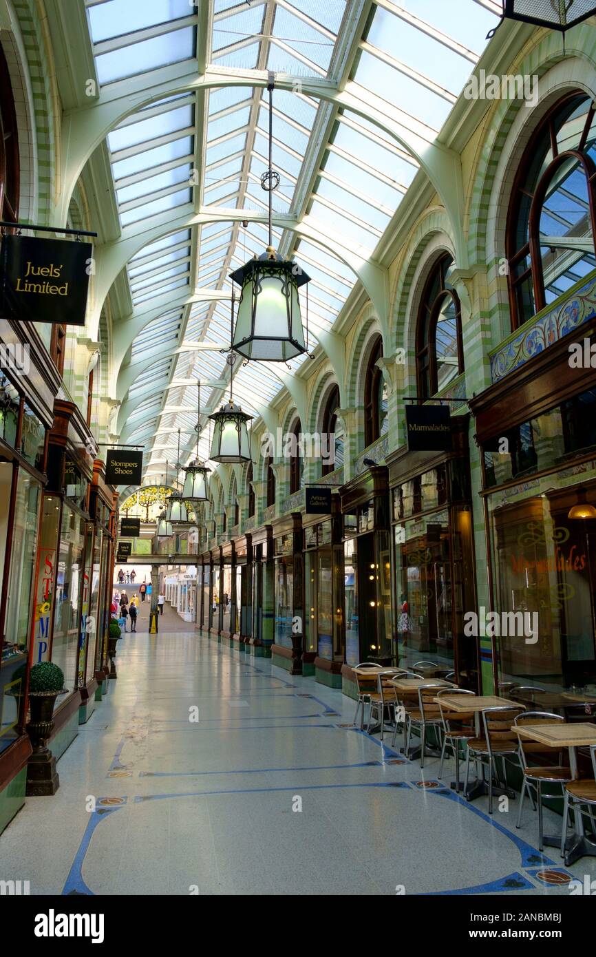 The Shopping Arcade a Norwich Foto Stock