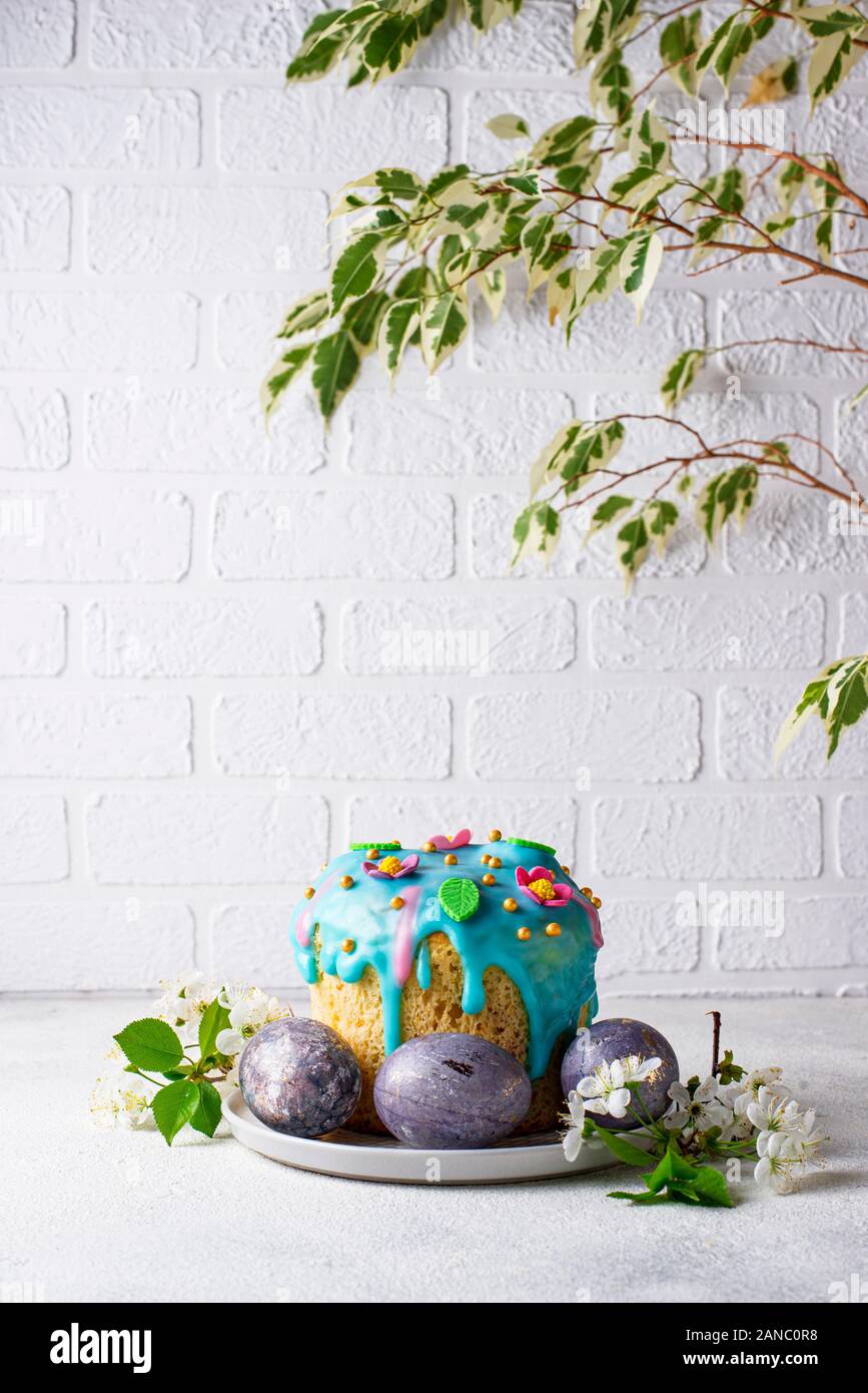 Tradizionale torta di Pasqua con topping Foto Stock