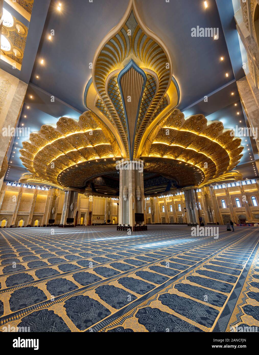 Cupola interna, vaulting e decorazione, Grande moschea di Kuwait Foto Stock