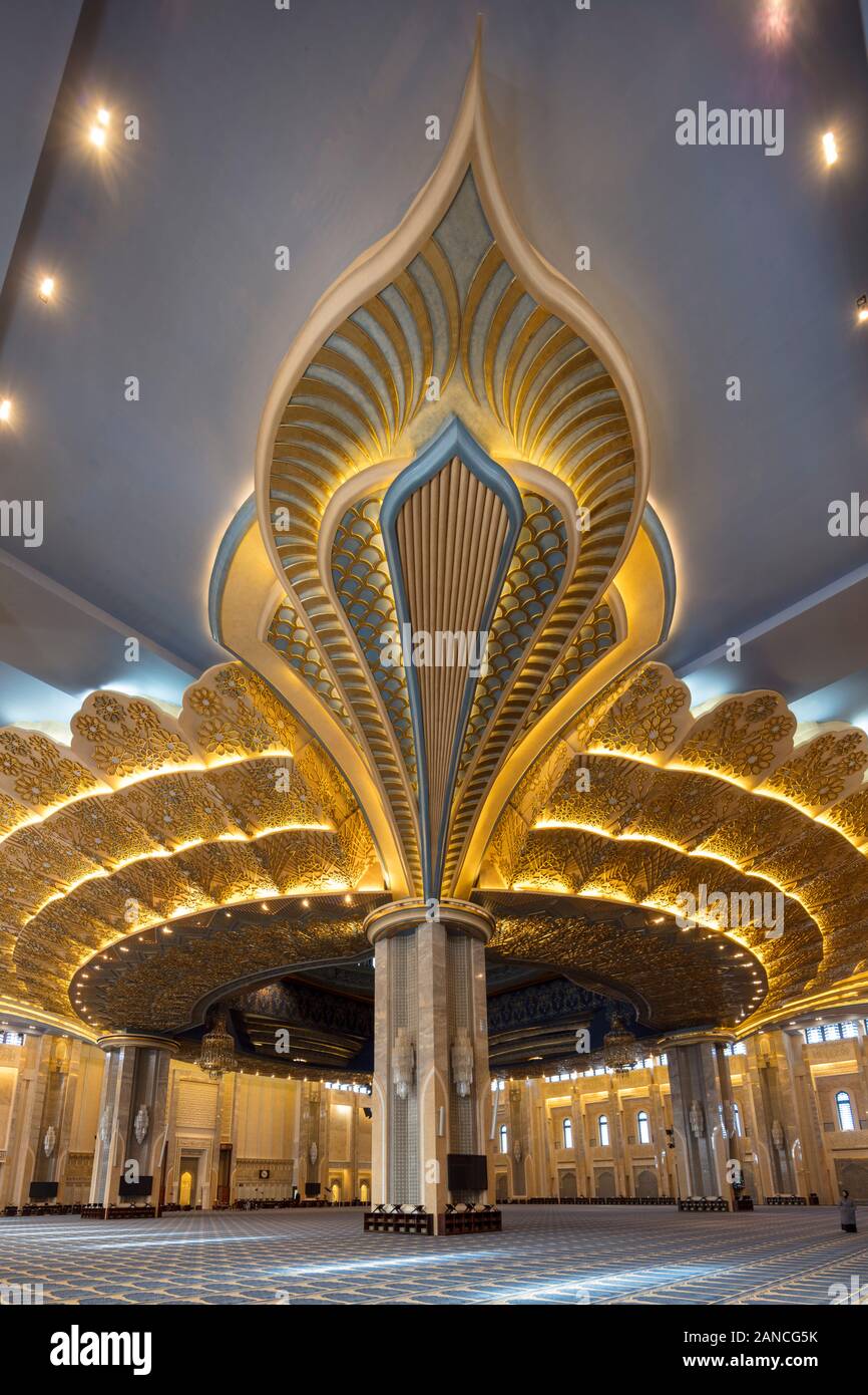 Cupola interna, vaulting e decorazione, Grande moschea di Kuwait Foto Stock