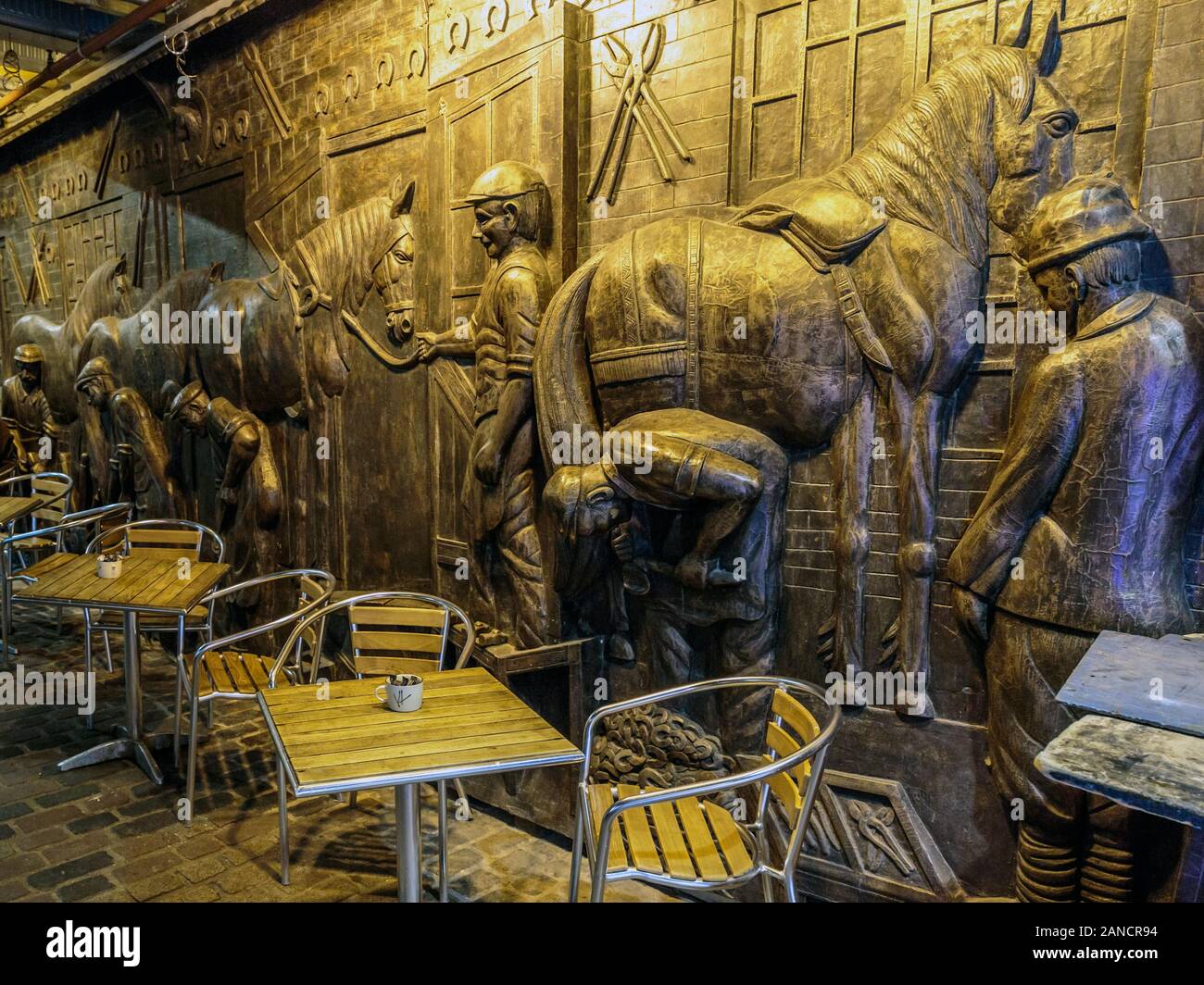 Cafe In Horse Tunnel Market, Stables Market, Camden Market, Londra, Inghilterra, Regno Unito Foto Stock