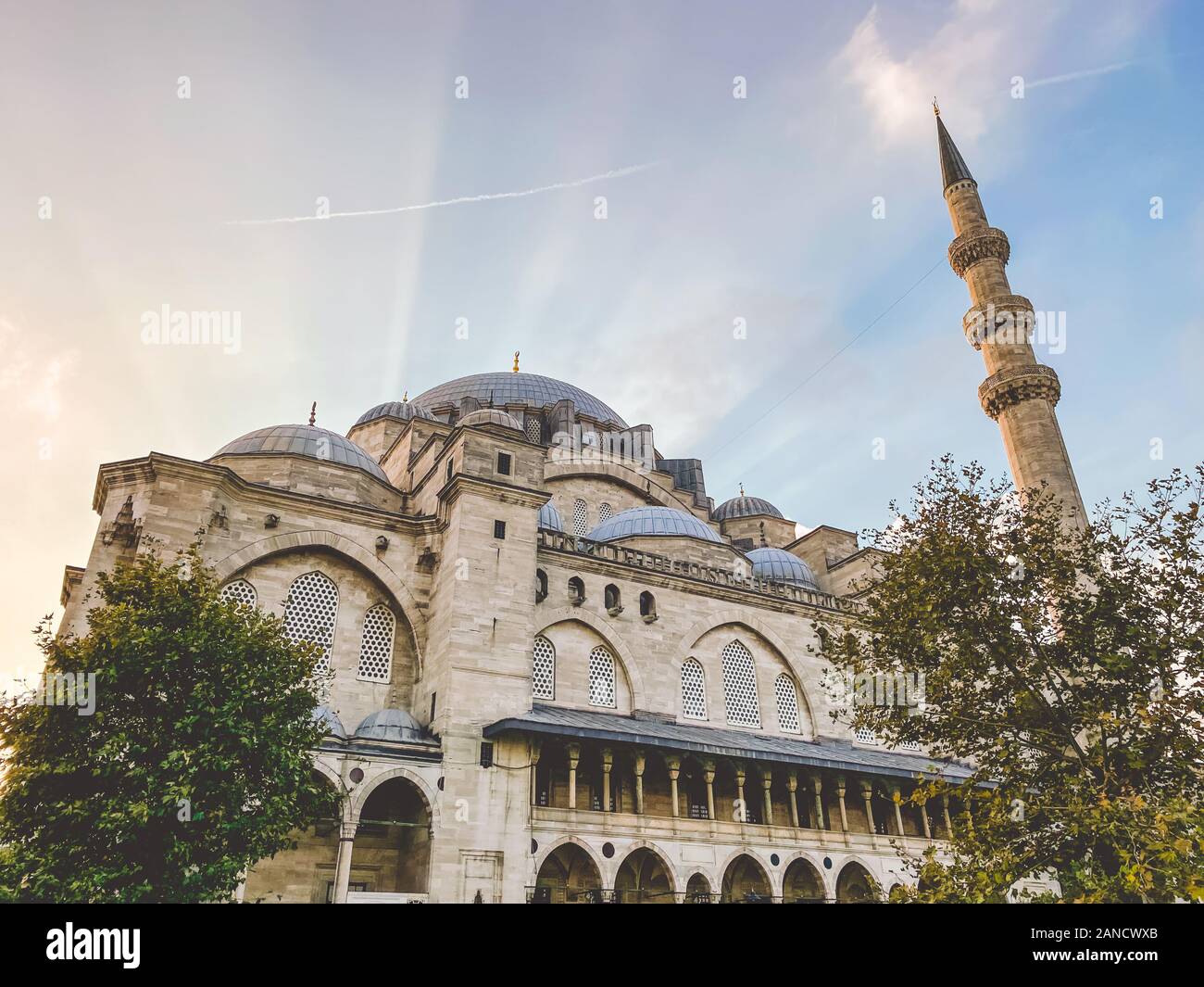 La Moschea di Suleymaniye. Di Suleymaniye Camii. Minareto, Marmara. La Moschea Sulaymaniye esterno Turchia ottobre, Istanbul. Di Suleymaniye Camii più belle Foto Stock