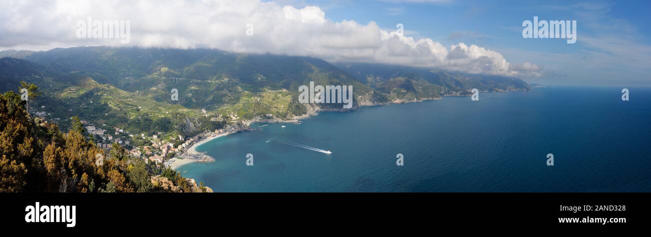 Vista panoramica del Parco Nazionale delle Cinque Terre Foto Stock