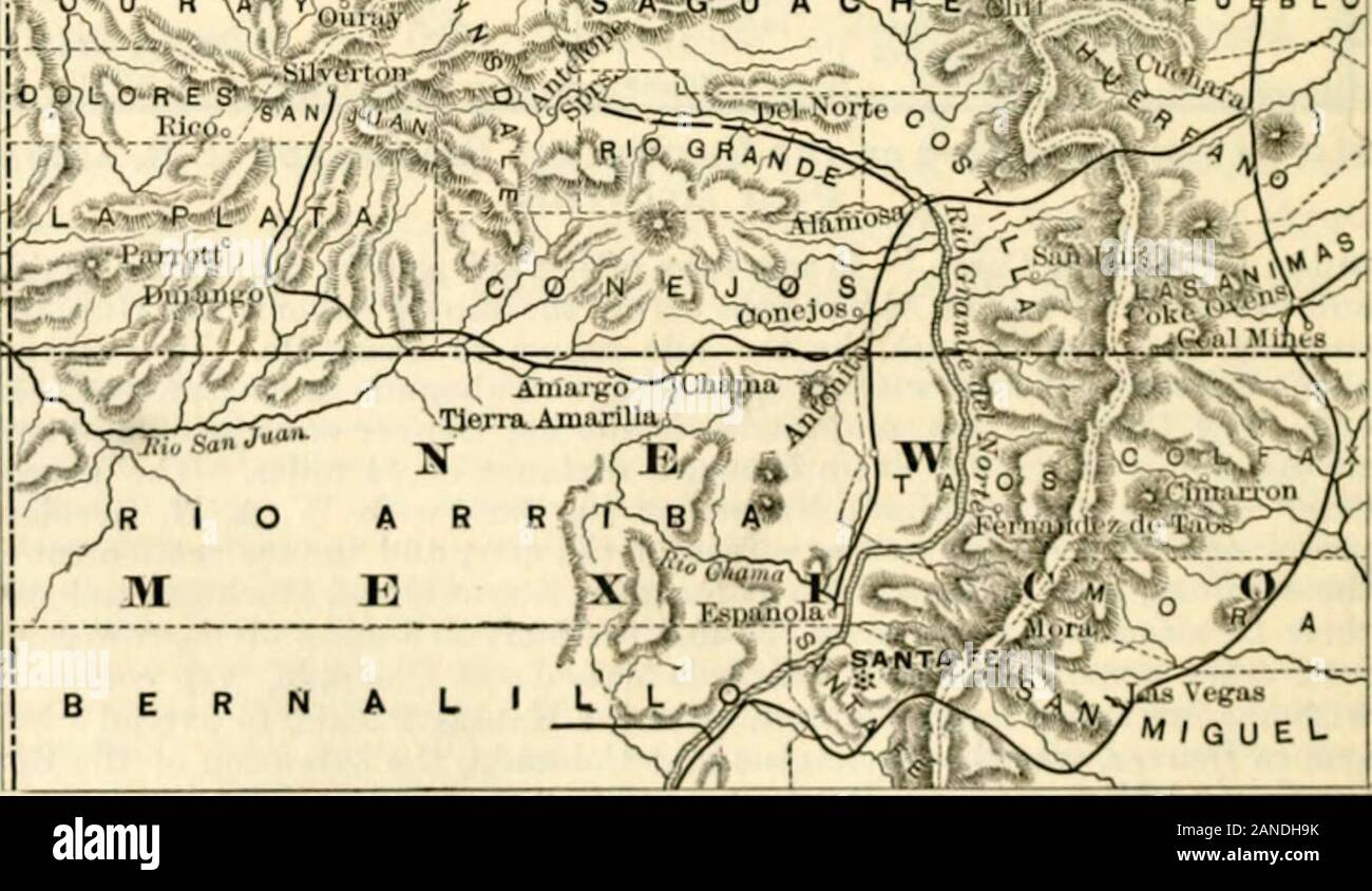 La storia del Nevada, Colorado e Wyoming, 1540-1888 . ? - ??^°F/"yT^ U N N lb-0 N .-. ?; - ,Y ^^ ,/ , ? P SA.G.U un C-H E. Ferrovie di CIolorado. Isaac W. Chatfield era un imprenditore su Denver e South Park,buihling la porzione jirincipal botweiMi Denver e Littleton. Egli possedeva720 acri di Platte Valley, vicino Littleton e impegnata anche in sellinggroceries a Denver nel 1879. Egli è stato uno dei proiettori della ten- TELEGRAPa linee. 557 è stato fatto per i cittadini di Denver per costruire abranch a quel luogo su determinate condizioni che wererejected. Un'agenzia è stata poi estabhshed f Foto Stock