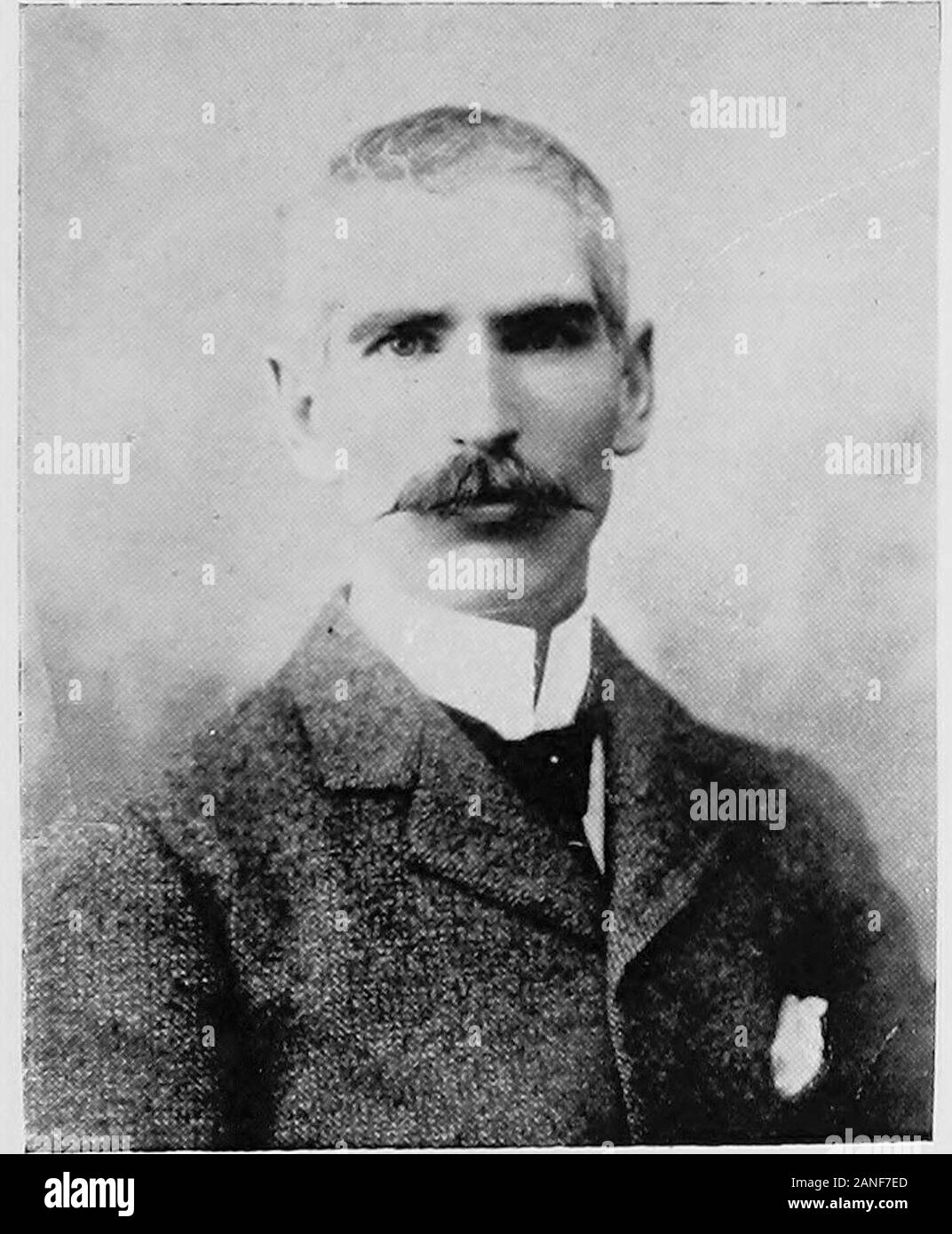 Città di Londra, Ontaro, CanadaThe periodo pionieristico e la Londra di al-giorno . hmondstreet, vicino Simcoe. Quest'ultimo DaySaints hanno un luogo di culto sul Maitlandstreet, tra il re e York. Essi differfrom Utah Mormoni in quanto essi eschewpolygamy, che affermano di non è sanctionedby il Libro di Mormon. Il tedesco Luth-erans tenere servizi in Duffield Hall. Circa1881 L'Esercito della salvezza hanno fatto la loro apparire-ance a Londra. In un primo momento erano vituperato,e alcuni erano stati imprigionati, tecnicamente essere-cause si sono rifiutati di obbedire alle forze di polizia e spostare su on. Questo assaporato di persecuzione,anche se in realtà è stato il Foto Stock