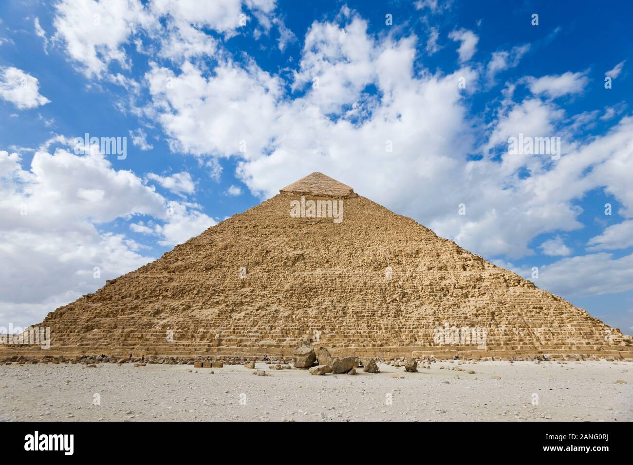 Piramide di Khafre, grandi piramidi, le tre grandi piramidi, nel deserto sabbioso, giza, il cairo, Egitto, Nord Africa, Africa Foto Stock