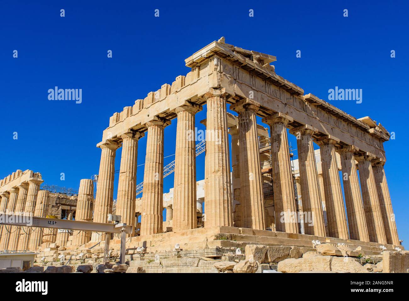 Il Partenone, il famoso e antico tempio dell'Acropoli di Atene, Grecia Foto Stock