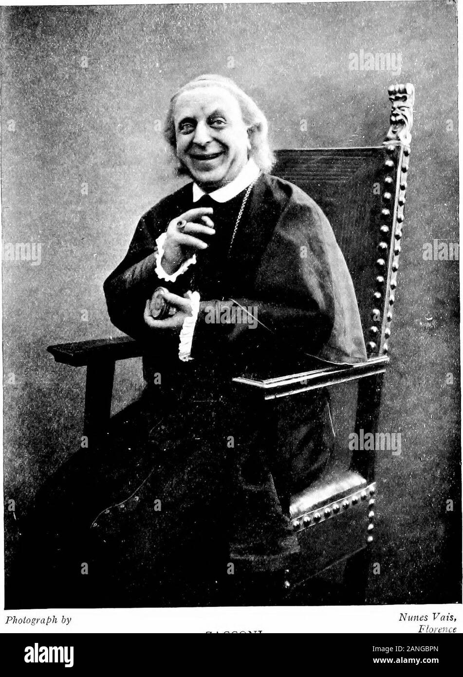 Gioca e giocatori in Italia moderna, essendo uno studio della tappa italiana come influenzata dalla vita politica e sociale, educazione e carattere di al-giorno . logna, nel XVII secolo. È nel suo corso throughfour atti, di molto la luce intrighi e alquanto scatteredincident, che l'azione di gioco consiste. Si tratta di oltre che con il suo forte carattere locale e flashesof discorso locale, è molto caro ai bolognesi pit. Andit sembrava a me che Zacconi, lui stesso un nativo di Bologna,ammesso qualcosa della sua arte attori per renderlo godown con la folla. Non era che egli exaggeratedor bur Foto Stock