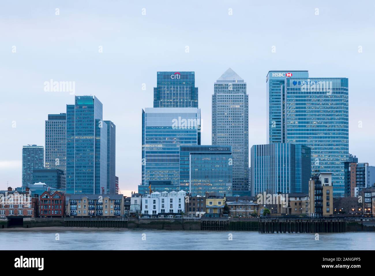 Canary Wharf skyline di Londra, Inghilterra Foto Stock