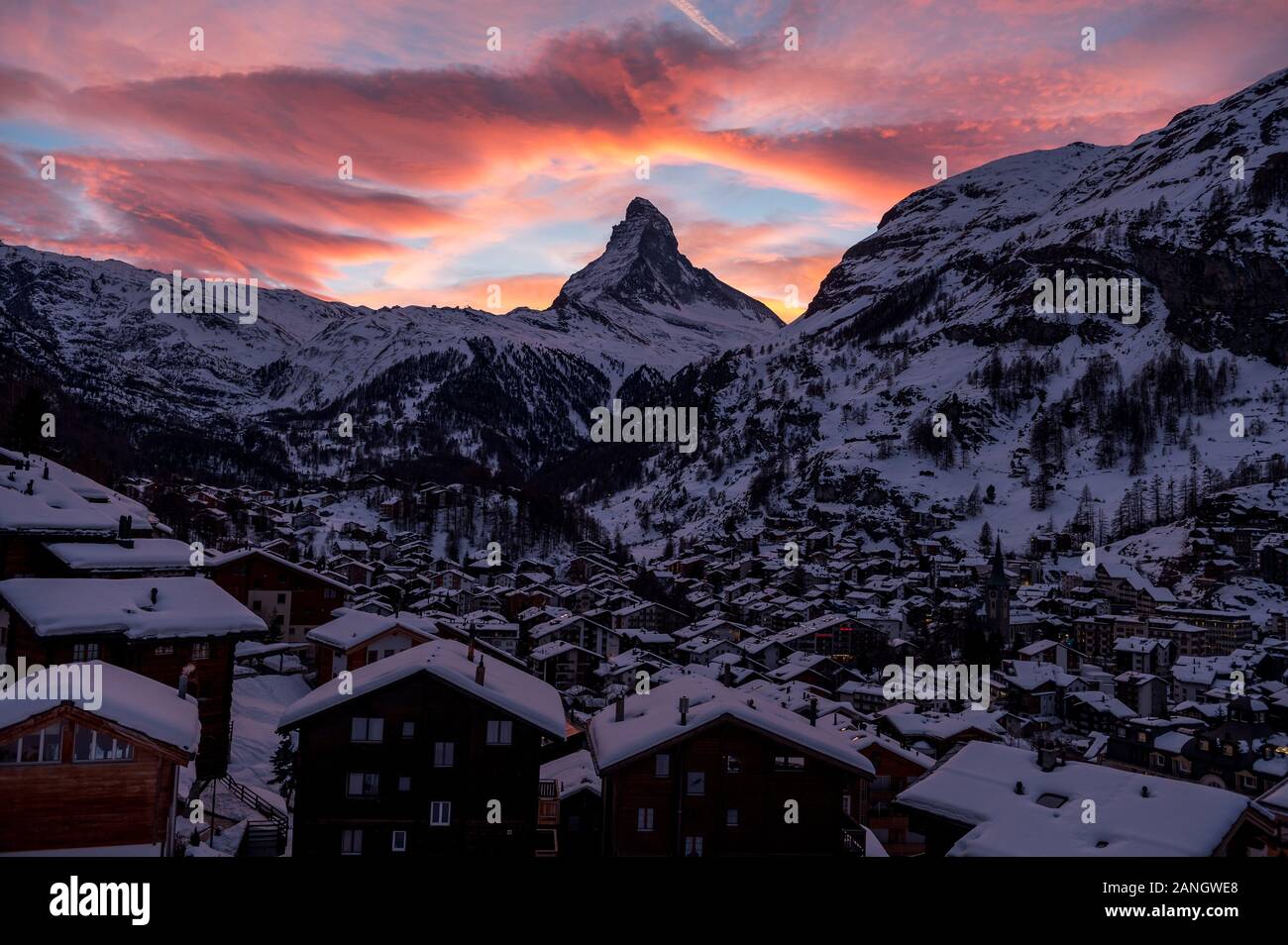 Di Zermatt in Svizzera su un meraviglioso tramonto Foto Stock