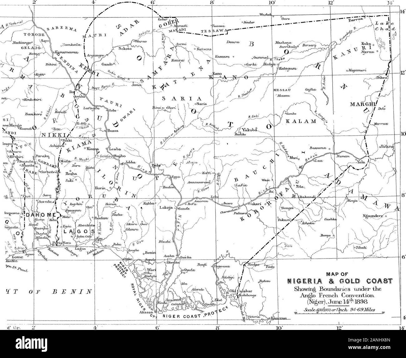 Terzo Salisbury amministrazione, 1895-1900 . f Cina toforeign scambi di giugno, 1898, e l'assicurazione per quanto riguarda la non"alienazione del bacino Yangtsze. Un tempo sufficiente non ha yetpassed per misurare l'effetto dell'ammissione di stranieri steamersto i sistemi fluviali della Cina. I regolamenti non sono workedsmoothly, le autorità provinciali aventi il coperto newtraffic circa con inutili restrizioni. Ma uno studio di recentConsular, rapporti mostra che anche se il vantaggio non è stato takenof l'apertura nella misura che ci si poteva aspettare di inview lo zelo con cui la necessità Foto Stock