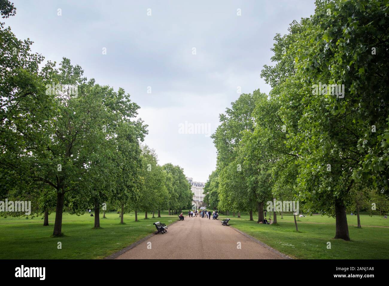 KENSINGTON GARDENS, REGNO UNITO - 20 MAGGIO 2019. Kensington Palace è il luogo di nascita della Regina Vittoria, degli Appartamenti di Stato del Re e del famoso Sunken Garden. Foto Stock