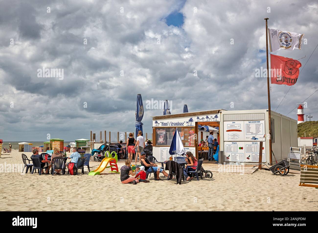Il relax dei vacanzieri presso il Beach Café Hinni's Strandoase Foto Stock
