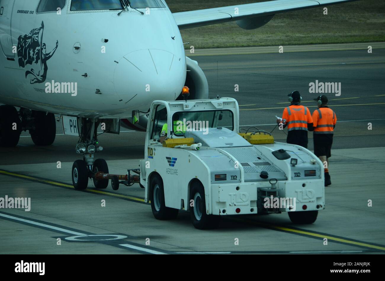 Jet del passeggero su Airport grembiule, pre volo controllare Foto Stock