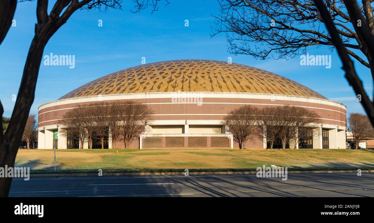 Waco, TX / STATI UNITI D'America - 12 Gennaio 2020: Centro Ferrell sul campus della Baylor University Foto Stock