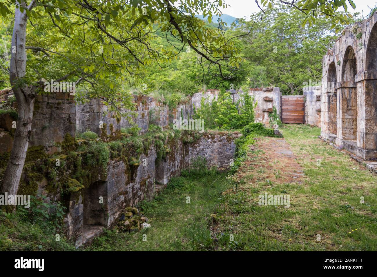 Resti di una vecchia costruzione Foto Stock