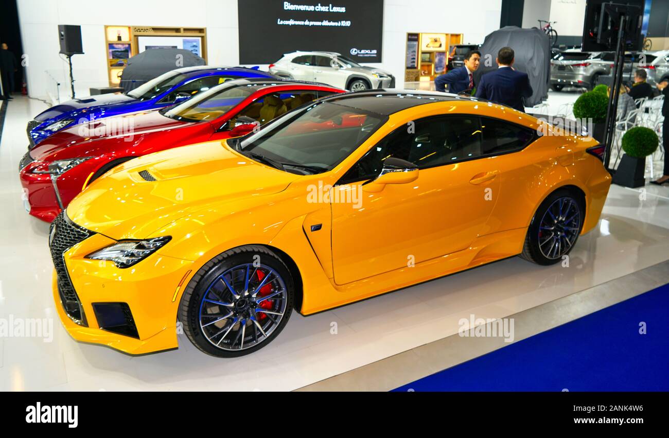 Montréal, Québec, Canada,gennaio 16,2020.vivacemente colorato Lexus berline di lusso sul display a Montreal, Quebec, Canada.Credit:Mario Beauregard/Alamy News Foto Stock