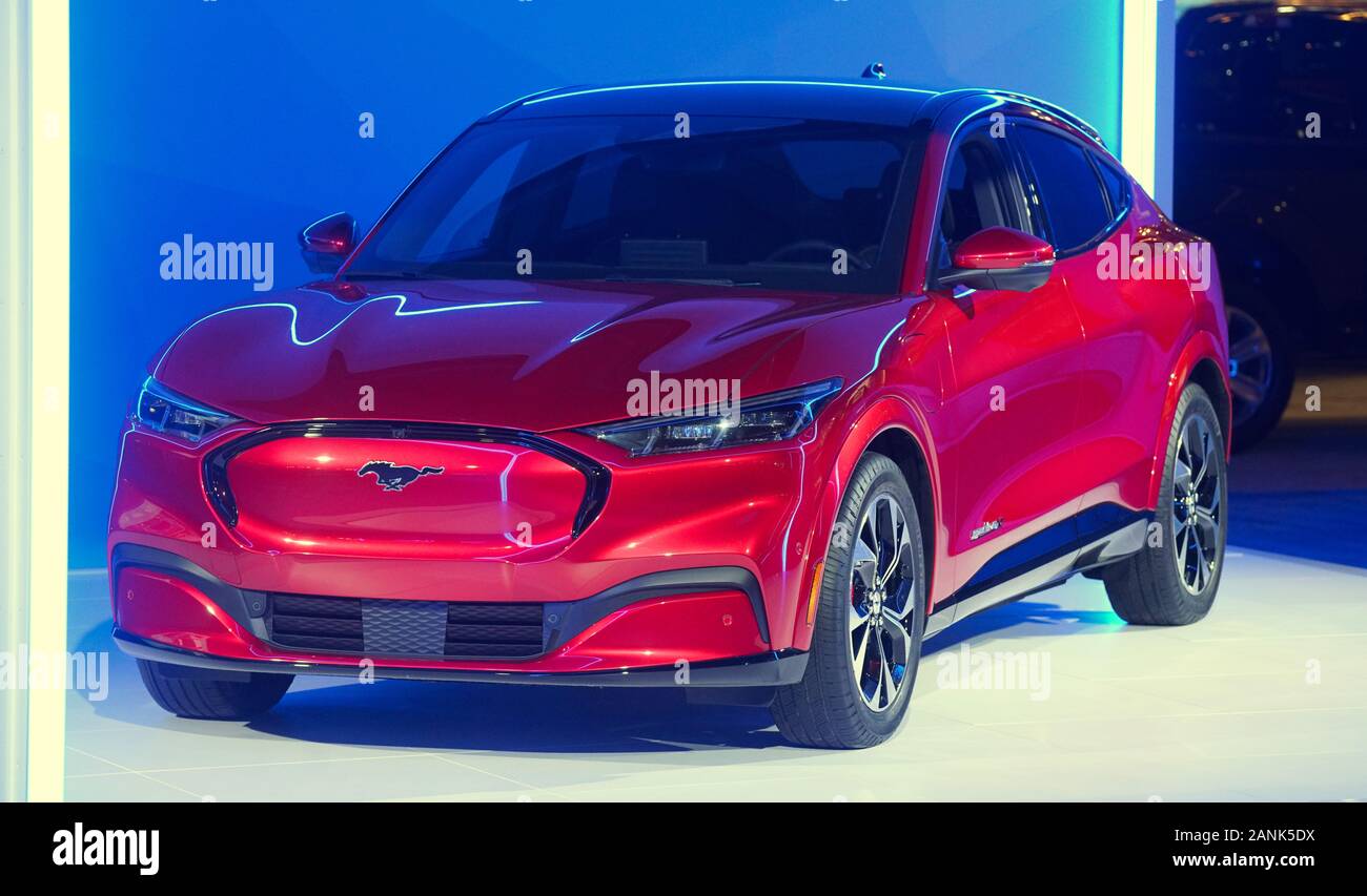 Montréal, Québec, Canada,gennaio 16,2020.Nuova Ford Mustang Mach-e sul display a Montreal, Quebec, Canada.Credit:Mario Beauregard/Alamy News Foto Stock