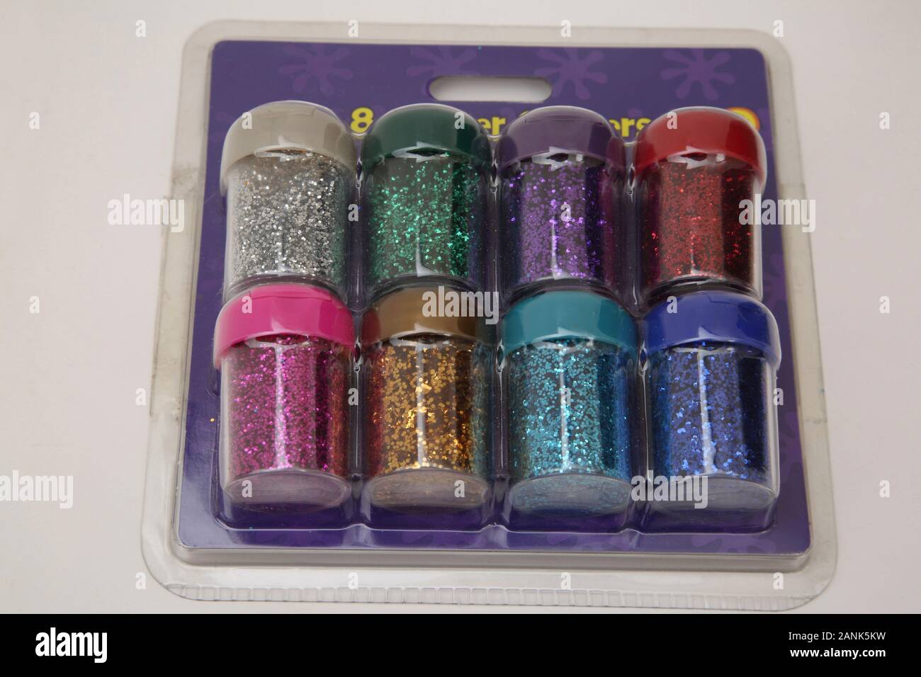 8 colorato Glitter Shakers Foto Stock