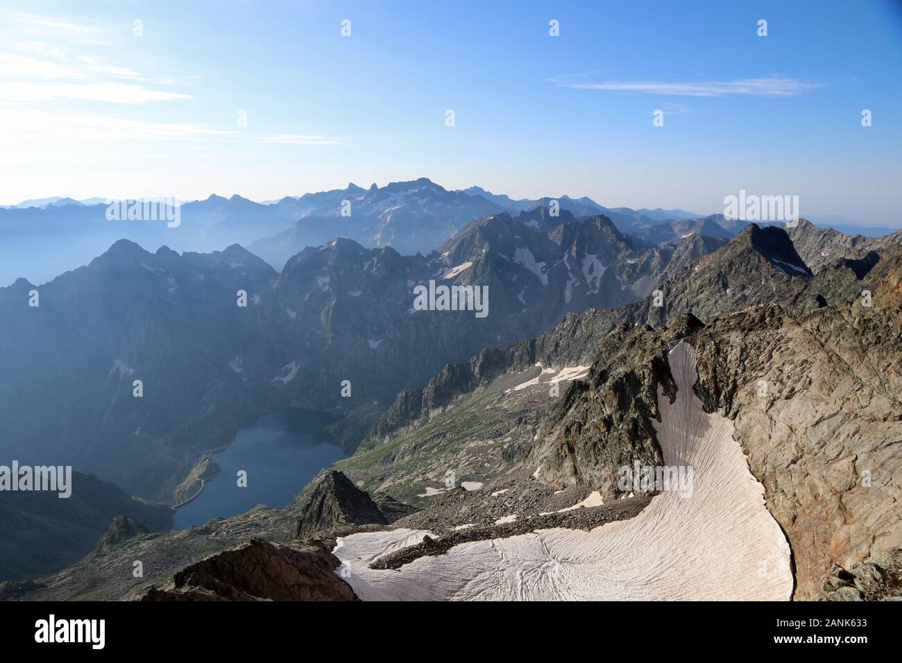 Vista dalla cima Sud del Monte Argentera (Alpi Marittime, Italia) Foto Stock